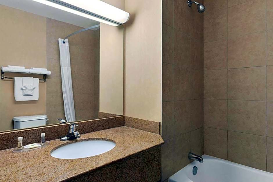 Days Inn by Wyndham London