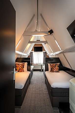 Attic Quad Room with Limited Lift Access