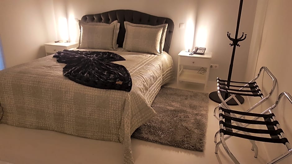 Grande Pensao Residencial Alcobia