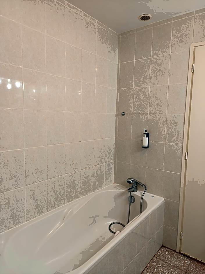 Le Catalan - Hôtel et appartements