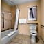 MainStay Suites Appleton Airport - Fox River Mall Area