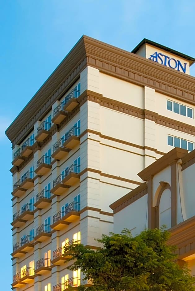 Aston Manado Hotel