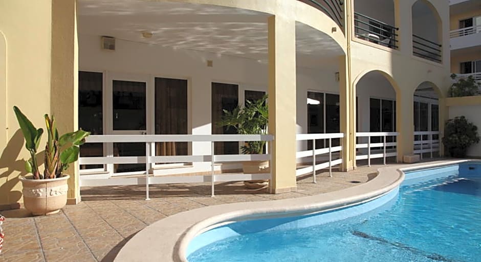 Aparthotel Calema Avenida Jardim