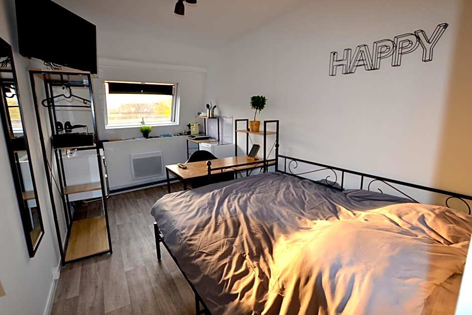 Capstay famars & Netflix