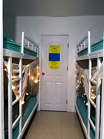 Bunk Bed in Mixed Dormitory Room