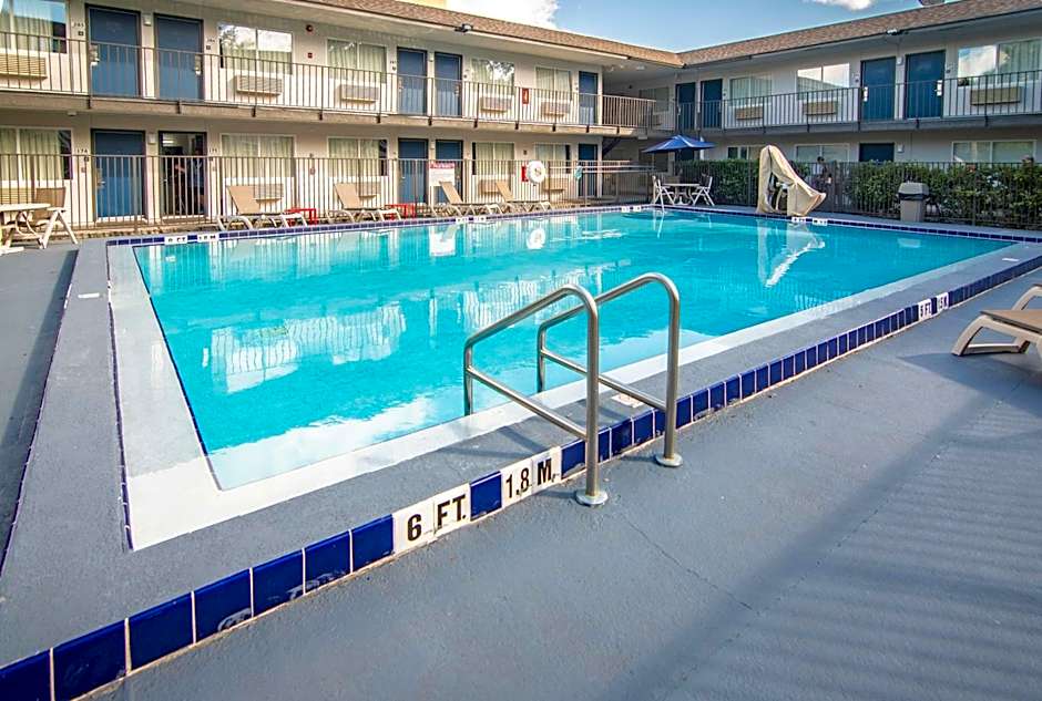 Motel 6-Kissimmee, FL - Orlando