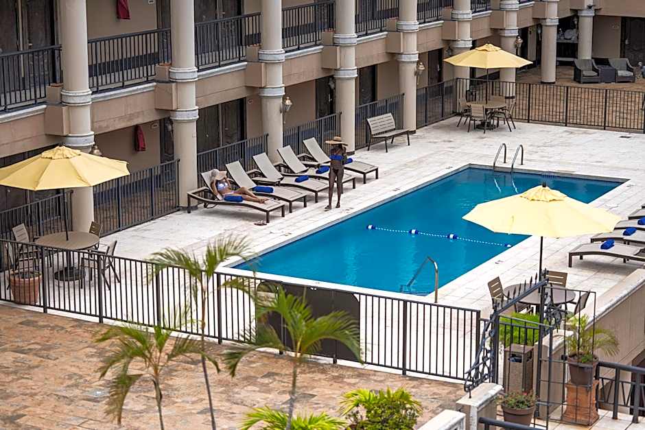 Windward Passage Hotel