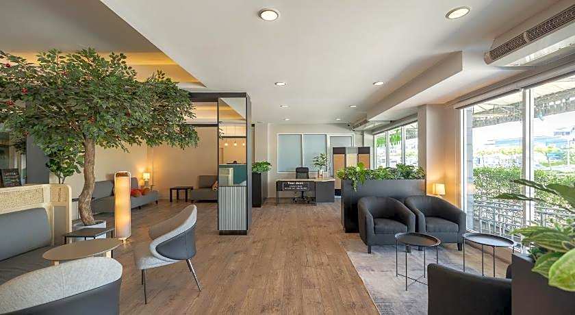 Golden Jade Suvarnabhumi Hotel