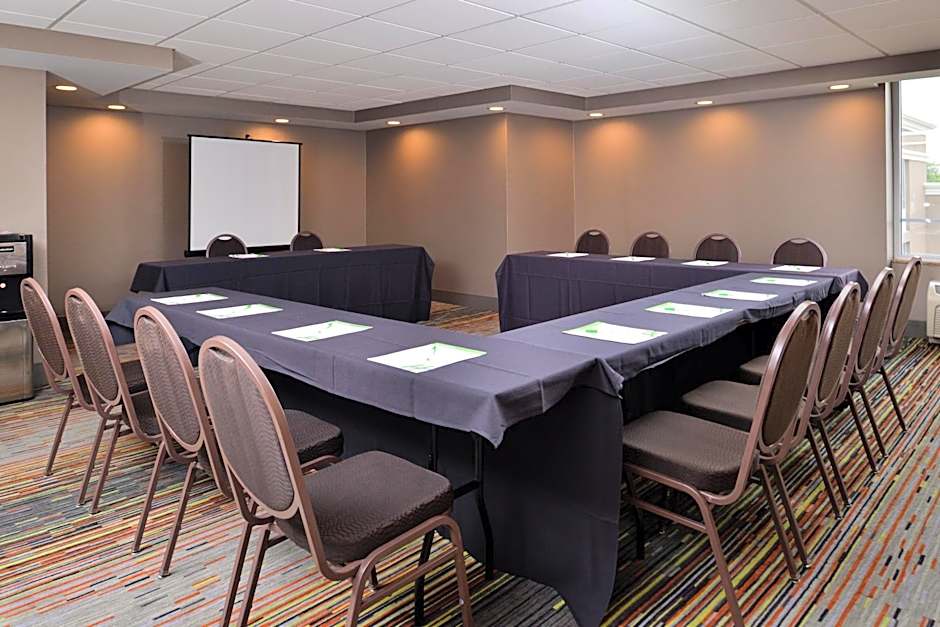 Holiday Inn Hotel & Suites Rochester - Marketplace By IHG