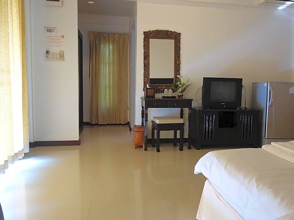 Khaolak Hillside Villa