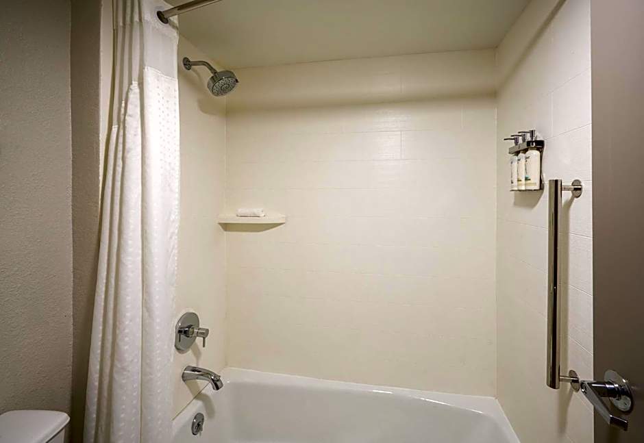 Holiday Inn Express Hotel & Suites Kendall East-Miami By IHG