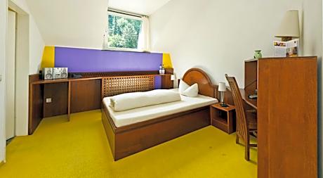 Double Room (1 Adult)