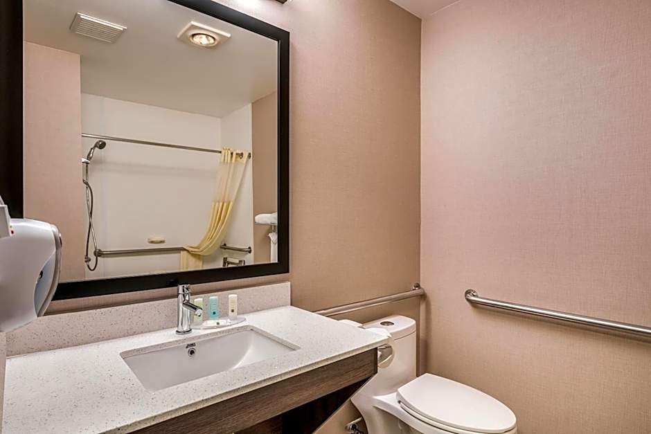 Quality Inn & Suites Missoula Westside