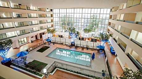 Atrium Hotel And Suites Dfw Airport