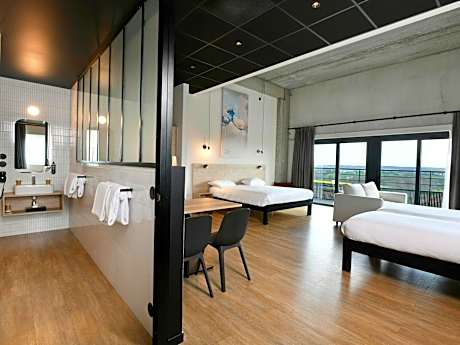 Apartment With 1 Double Bed And Sofa, With A Balcony