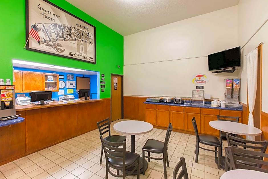Super 8 by Wyndham Wayne