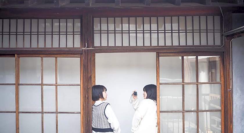 TAKETA Station Hostel cue