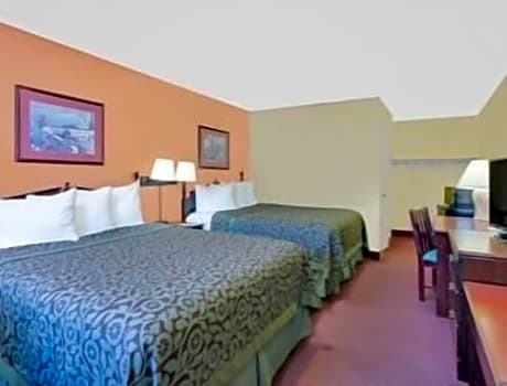 2 Queen Beds Non-Smoking