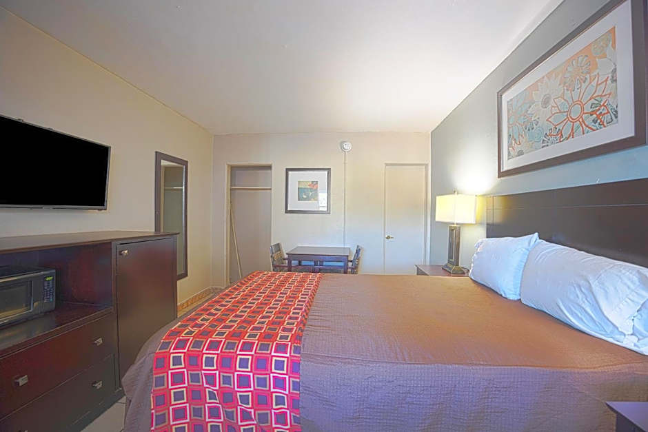 Sunrise Inn by OYO Titusville FL