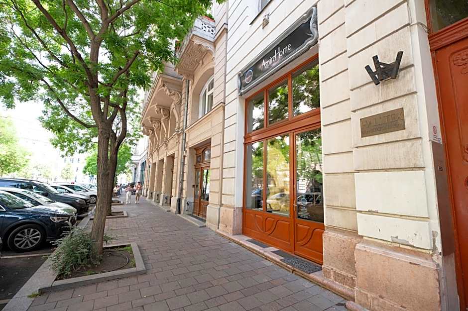 Danube Dwelling Aulich utca 3