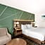 Comfort Inn & Suites Louisville Airport Fair & Expo
