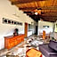 Paradise Hotel Boutique & Lounge