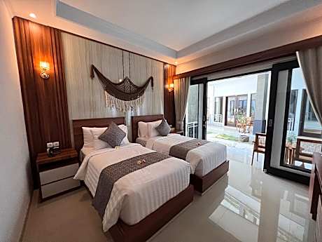 Twin Bed Room