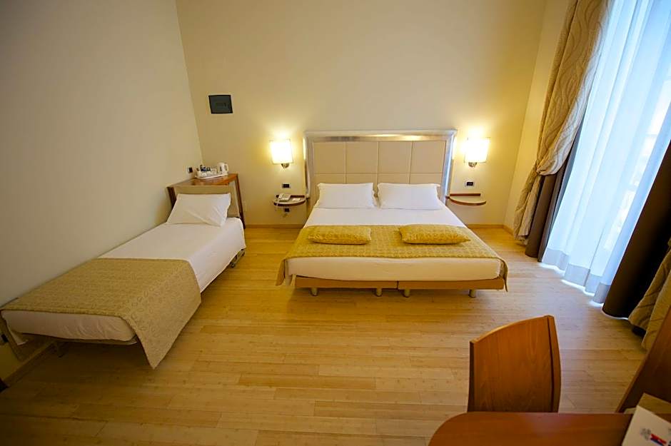 Best Western Crystal Palace Hotel