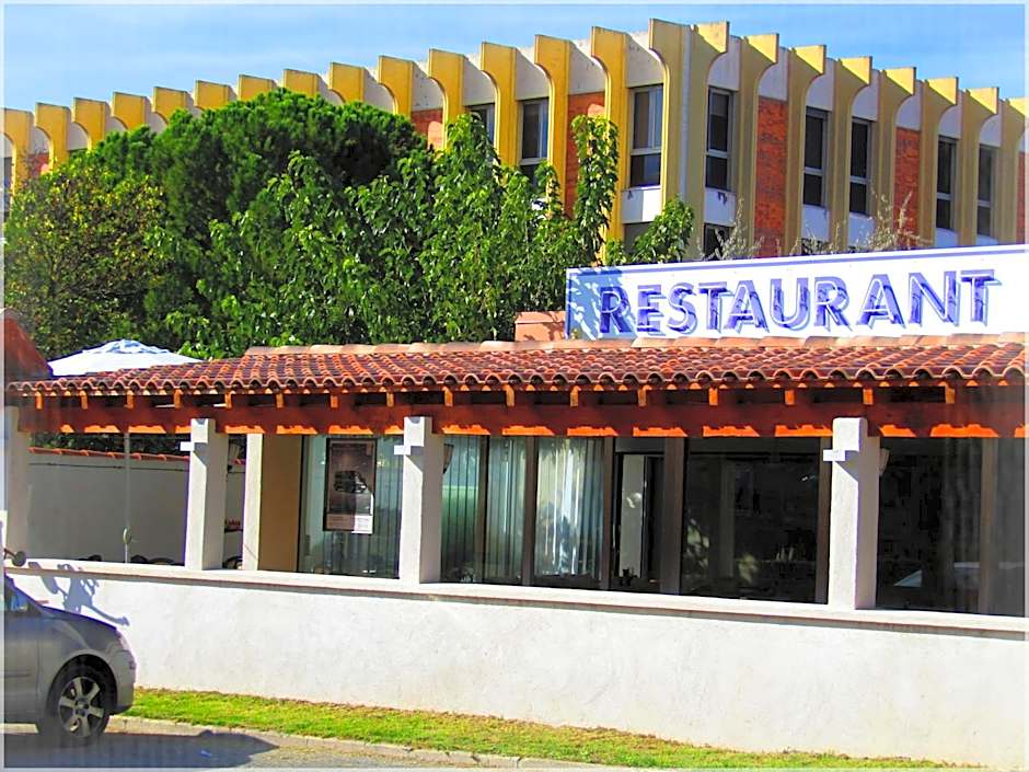 Aix Hotel
