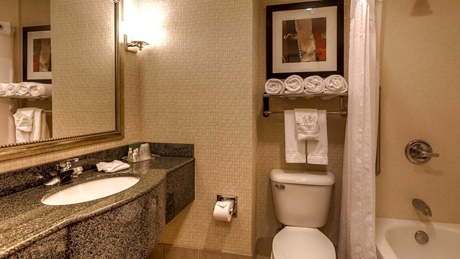 Holiday Inn North Quail Springs, an IHG Hotel