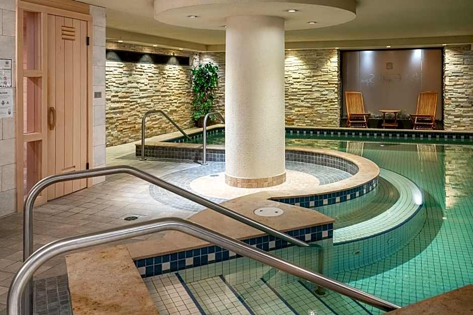 Banff Caribou Lodge And Spa