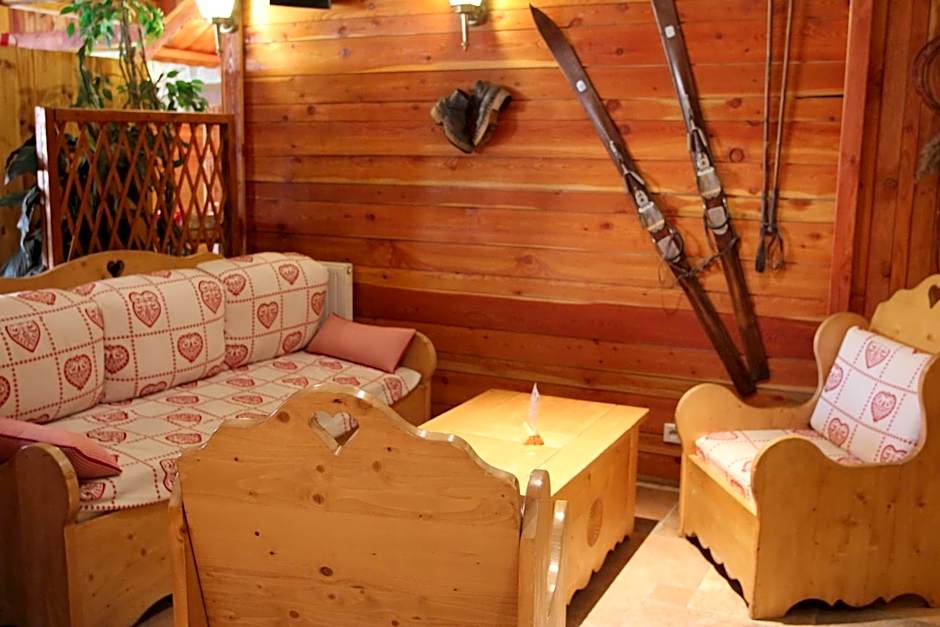 Logis Hôtel & Spa Les Autanes