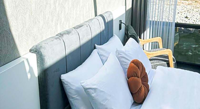 River Side TinyHouse