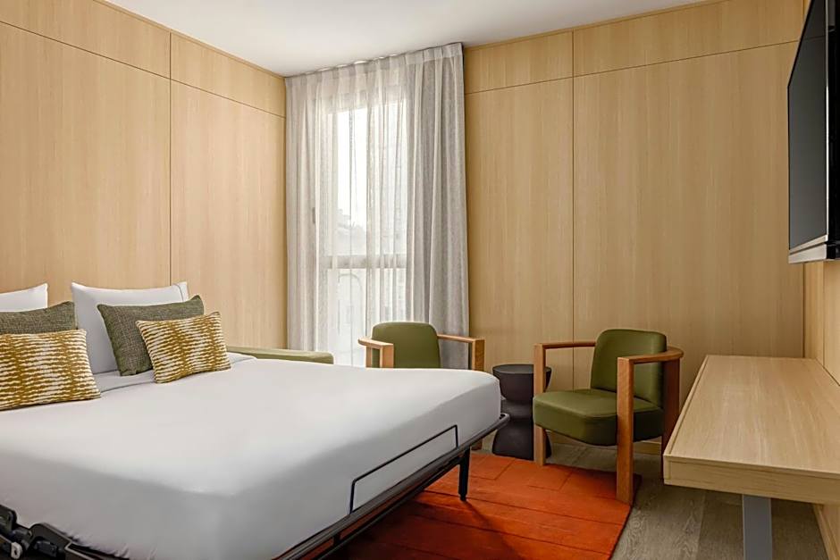 AC Hotel by Marriott Sants