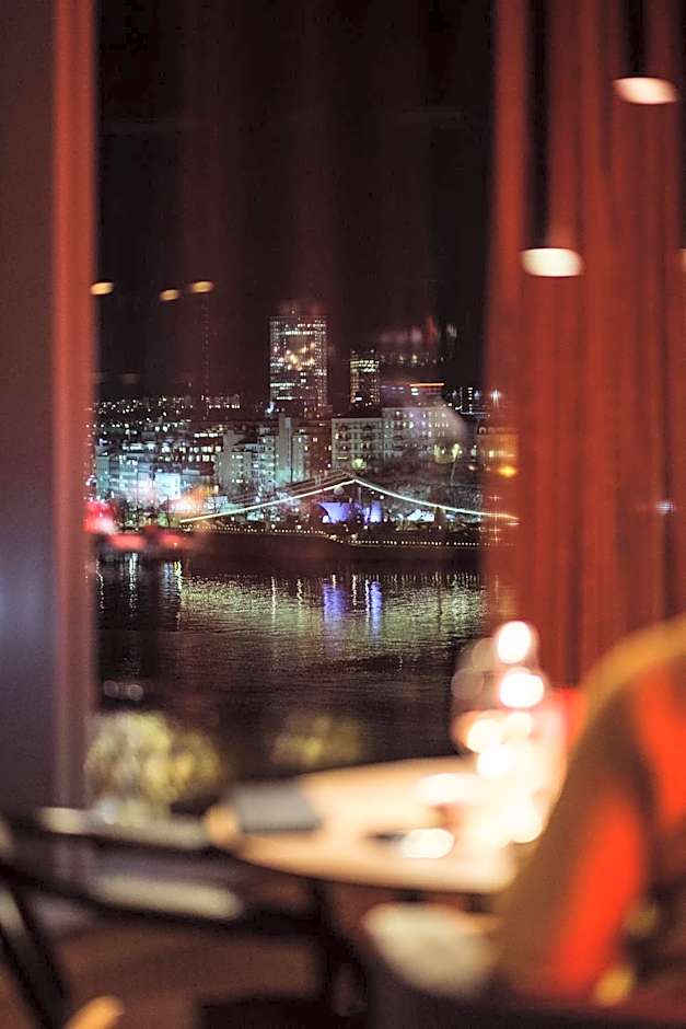 Clarion Hotel The Pier