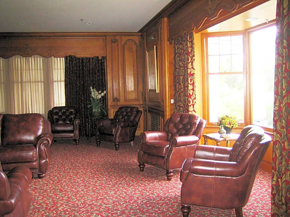 Crown Mansion Boutique Hotel & Villas