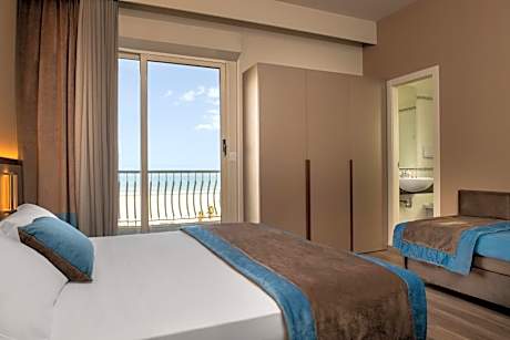 Deluxe Double Room with Sea View