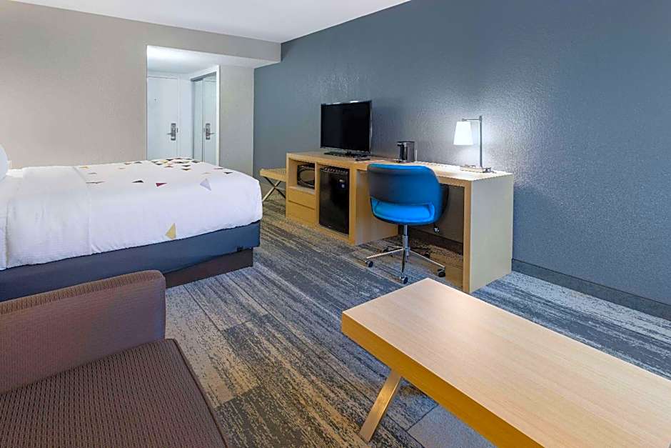 Baymont by Wyndham White Plains - Elmsford