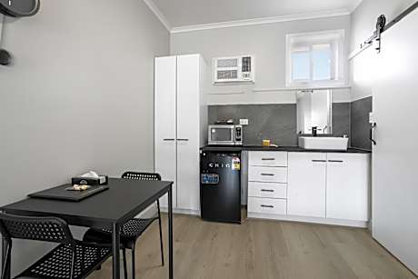 Family Room - Non Pet Friendly