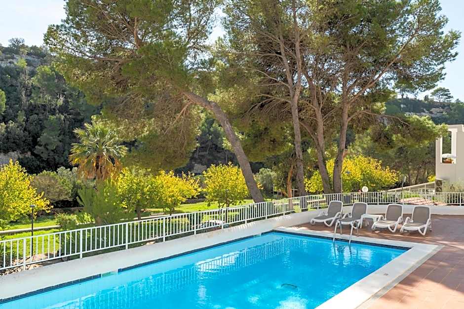 Apartamentos alta galdana playa