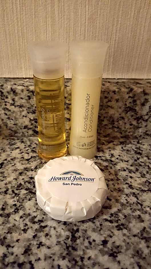 Howard Johnson by Wyndham San Pedro