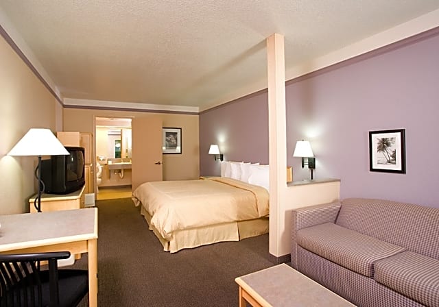 Maingate Garden Inn