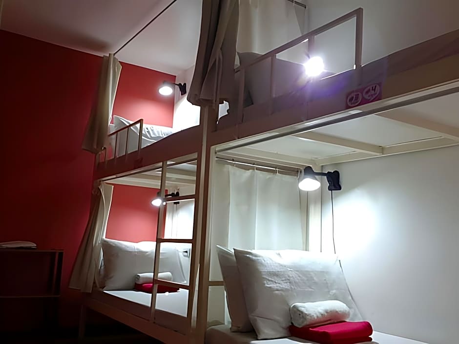 CROSSROADS HOSTEL MANILA