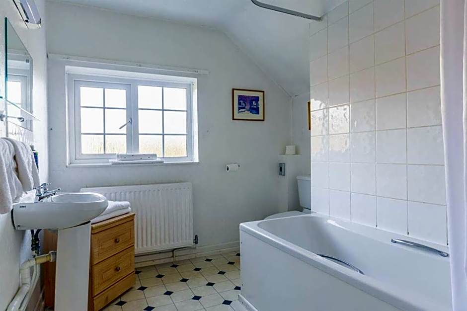 Pettifers Freehouse Hotel