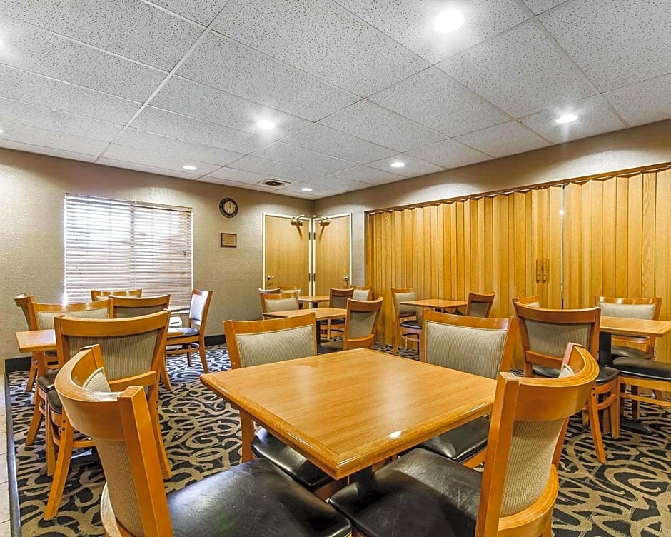 Comfort Inn Owatonna near Medical Center
