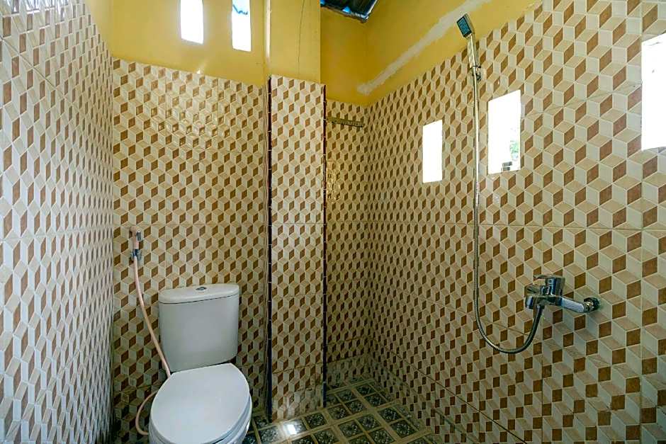 RedDoorz Syariah near Stasiun Kereta Api Kisaran