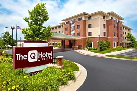 The Q Hotel & Suites