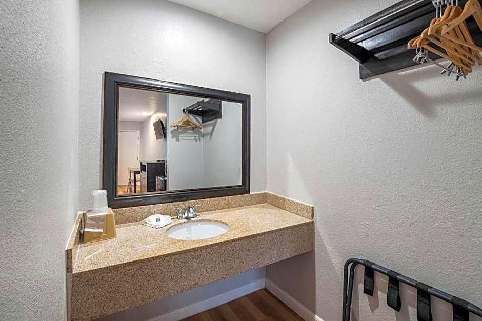 Motel 6 Dallas, TX