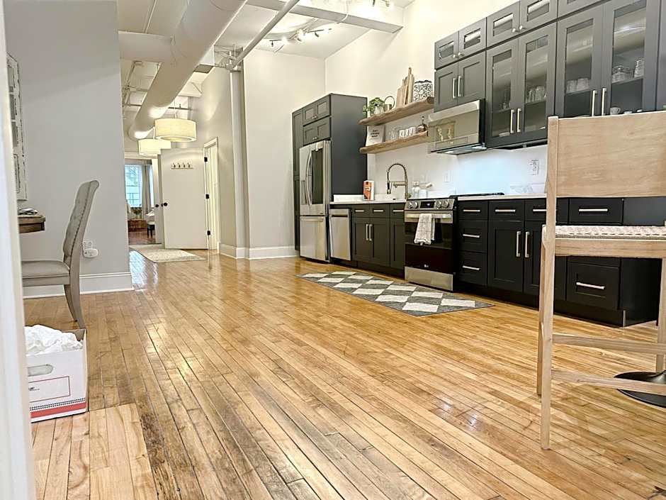 The Historic Lyric Presidential Suite