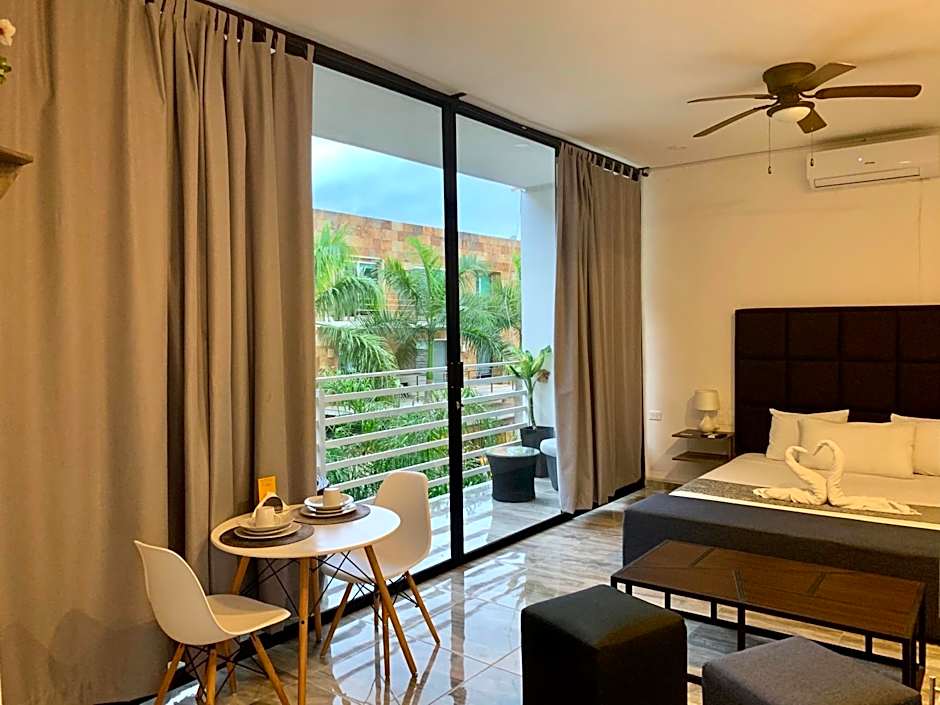 SILVERSANDS Hotel Boutique - 5Th Ave